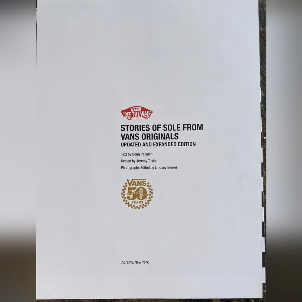 Vans "Off the Wall" Hard cover Book - used - good condition - Picture 7 of 10
